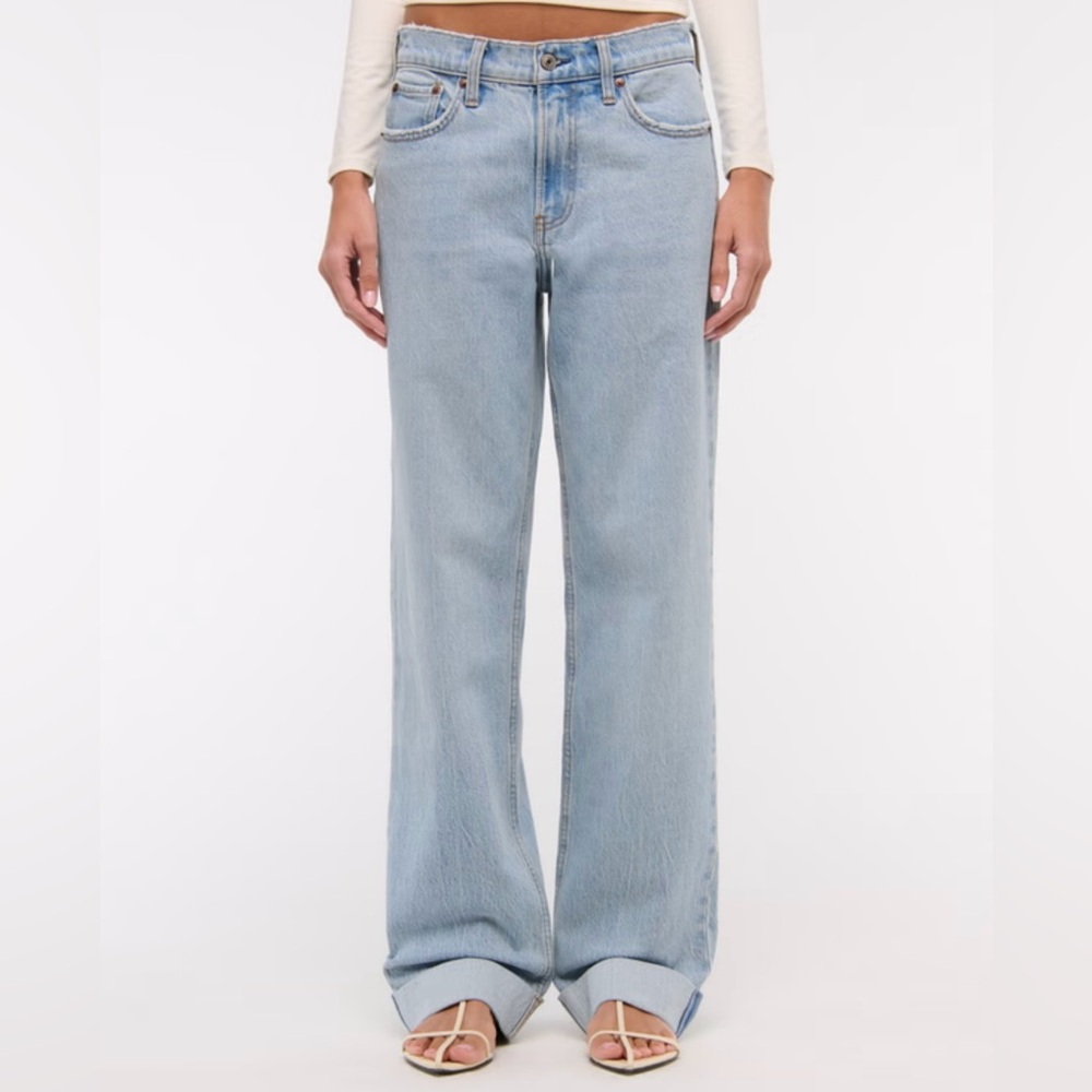 Abercrombie & Fitch Low Rise Baggy Jean - Picture 2 of 5